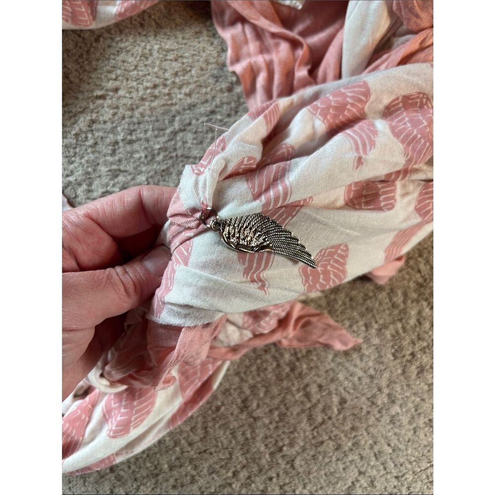 Donni Charm wing 🪽 Light Pink wing Print Scarf - Picture 2 of 7